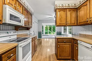 126 Surry Ln, Hendersonville, NC 28791 - Photo 12