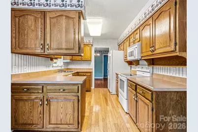 126 Surry Lane, Hendersonville, NC 28791 - Photo 10