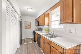 11007 Park Rd, Charlotte, NC 28226 - Photo 14