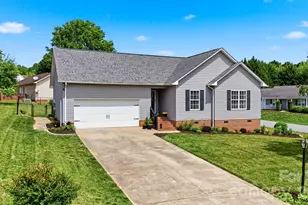 2104 Sheffield Ct NW, Conover, NC 28613 - Photo 2