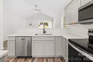 213 Sheffield Dr, York, SC 29745 - Photo 10