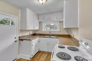 492 Riverbend St, Waynesville, NC 28786 - Photo 8