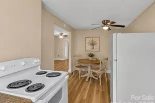 492 Riverbend St, Waynesville, NC 28786 - Photo 2