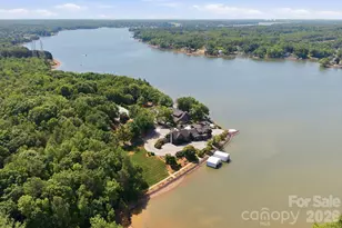 9719 9 Eagles Ln, Charlotte, NC 28278 - Photo 6