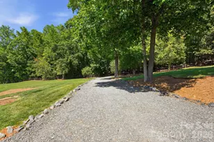 9719 9 Eagles Ln, Charlotte, NC 28278 - Photo 10