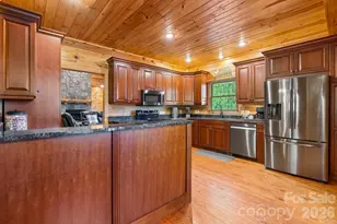 110 Mountain Crest Dr S, Marion, NC 28752 - Photo 12