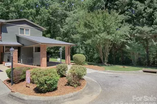 833 Coventry Ln, Statesville, NC 28677 - Photo 2