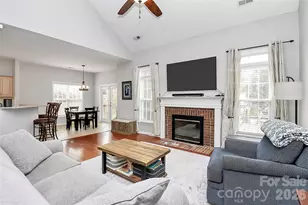 11816 Pheasant Ln, Charlotte, NC 28277 - Photo 12