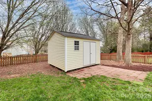 11816 Pheasant Ln, Charlotte, NC 28277 - Photo 36