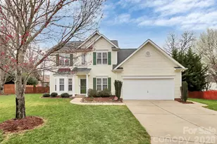11816 Pheasant Ln, Charlotte, NC 28277 - Photo 2