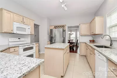 11816 Pheasant Lane, Charlotte, NC 28277 - Photo 6