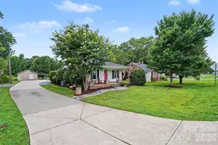 1528 S Point Rd, Belmont, NC 28012 - Photo 4
