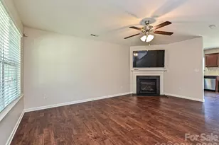 6709 Broad Valley Ct, Charlotte, NC 28216 - Photo 4