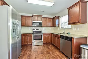 6709 Broad Valley Ct, Charlotte, NC 28216 - Photo 8