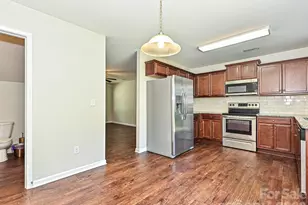 6709 Broad Valley Ct, Charlotte, NC 28216 - Photo 12