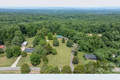 2990 Clarks Chapel Road, Lenoir, NC 28645 - Photo 2