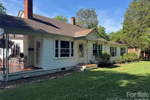 431 W 20th St, Newton, NC 28658 - Photo 1