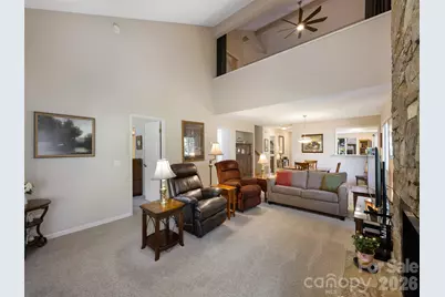 905 Red Oak Drive, Hendersonville, NC 28791 - Photo 14