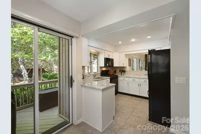 905 Red Oak Drive, Hendersonville, NC 28791 - Photo 16