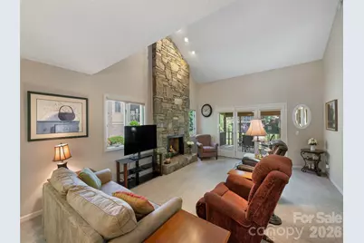 905 Red Oak Drive, Hendersonville, NC 28791 - Photo 8