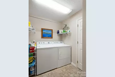 905 Red Oak Drive, Hendersonville, NC 28791 - Photo 28