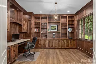 433 Coopers Hawk Dr, Asheville, NC 28803 - Photo 6
