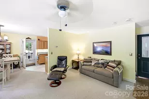 37 Pine Bluff Rd, Hendersonville, NC 28792 - Photo 6