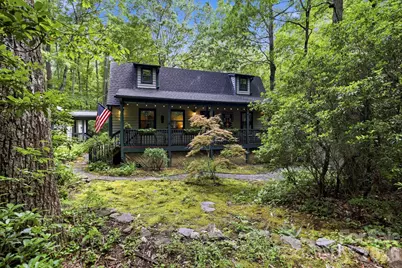 37 Pine Bluff Road, Hendersonville, NC 28792 - Photo 2