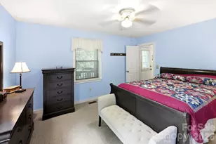 37 Pine Bluff Rd, Hendersonville, NC 28792 - Photo 14