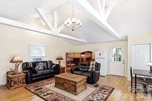 37 Pine Bluff Rd, Hendersonville, NC 28792 - Photo 18
