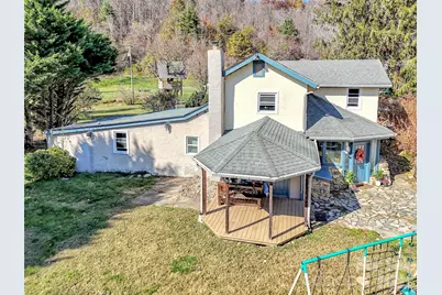 126 Arrowwood Way, Canton, NC 28716 - Photo 2