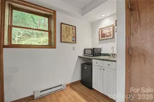 383 Ravenwood Ln, Horse Shoe, NC 28742 - Photo 38