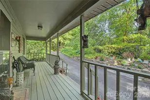 383 Ravenwood Ln, Horse Shoe, NC 28742 - Photo 6