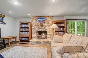 383 Ravenwood Ln, Horse Shoe, NC 28742 - Photo 34