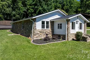 65 Mc Dowell St, Old Fort, NC 28762 - Photo 2