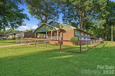 300 N Watterson Street, Kings Mountain, NC 28086 - Photo 2
