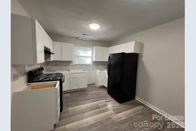 518 W Park Avenue, Mooresville, NC 28115 - Photo 2