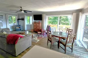 314 Blackberry Ln, Clyde, NC 28721 - Photo 6