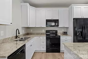 3130 Celia Ave, Charlotte, NC 28216 - Photo 10