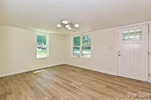 1228 Wilmington Ave, Statesville, NC 28677 - Photo 2