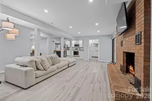 11 Grenadier Ct, Candler, NC 28715 - Photo 4