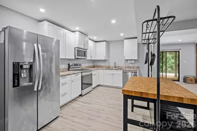 11 Grenadier Court, Candler, NC 28715 - Photo 6