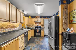 10 Oak Leaf Ln, Arden, NC 28704 - Photo 6