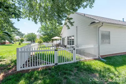 1047 Curry Way, Matthews, NC 28104 - Photo 38