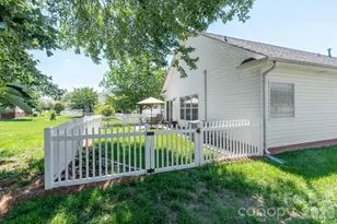 1047 Curry Way, Matthews, NC 28104 - Photo 38