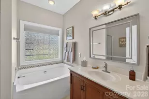 1047 Curry Way, Matthews, NC 28104 - Photo 24
