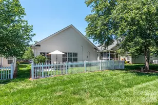 1047 Curry Way, Matthews, NC 28104 - Photo 36