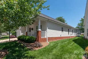 1047 Curry Way, Matthews, NC 28104 - Photo 4