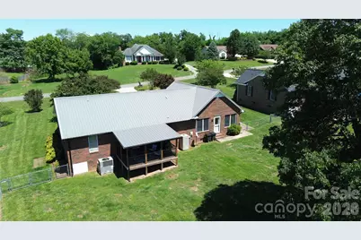 1323 Worthington Place, Lincolnton, NC 28092 - Photo 2