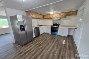 63 Sunnybrook Ln, Fletcher, NC 28732 - Photo 2